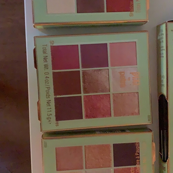 Beauty box’s , skin care and make up ! - Picture 16 of 16